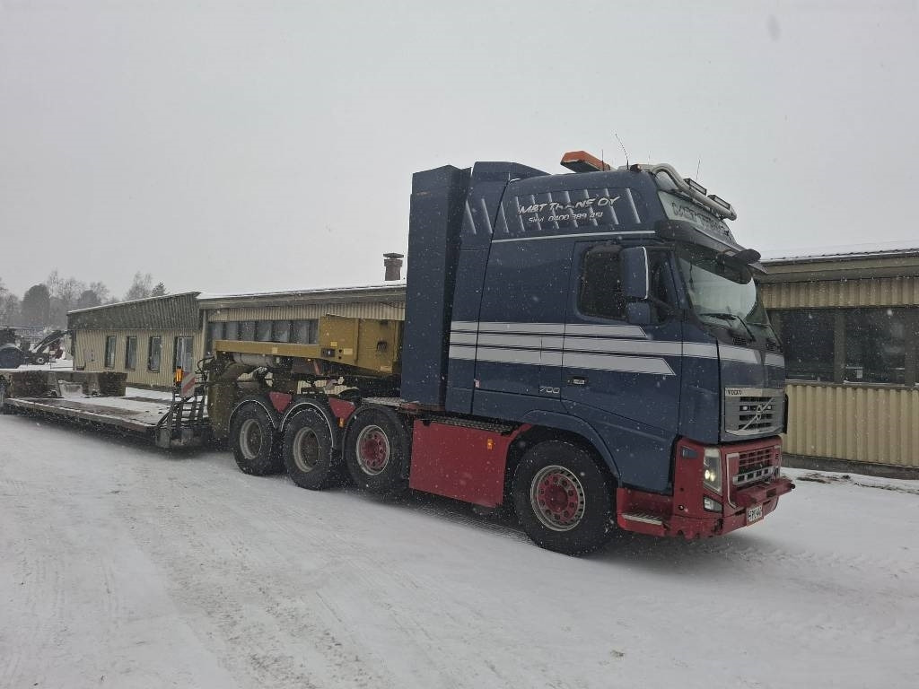 Volvo FH16 700 8x4 XXL GLOBE + Faymonville 4aks kehto - Тягач: фото 3 Volvo FH16 700 8x4 XXL GLOBE + Faymonville 4aks kehto - Тягач: фото 3