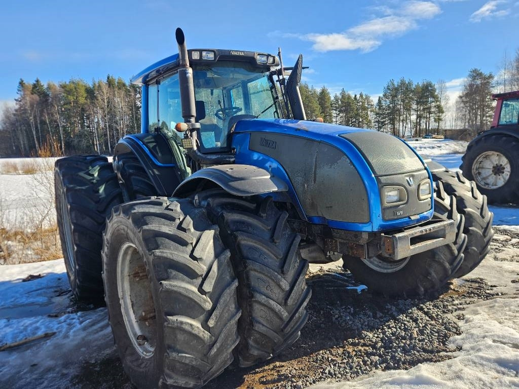 Valtra T 171 - Трактор: фото 3 Valtra T 171 - Трактор: фото 3