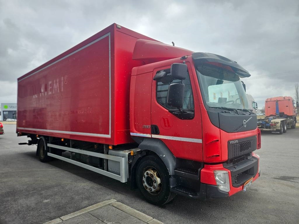 Volvo FL 280 4hlö - Грузовик с закрытым кузовом: фото 2 Volvo FL 280 4hlö - Грузовик с закрытым кузовом: фото 2