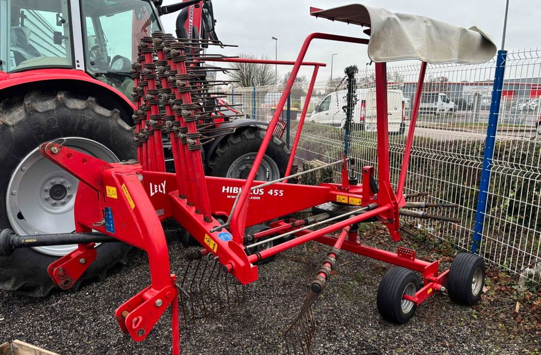 Lely HIBISCUS 455 - Сеноворошилка: фото 1 Lely HIBISCUS 455 - Сеноворошилка: фото 1