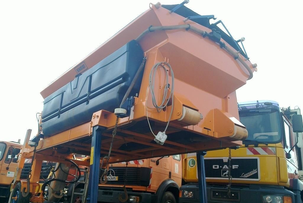 Schmidt Solarko piaskarka SCHMIDT STRATOS - Разбрасыватель песка/ Соли для Коммунальной и специальной техники: фото 1 Schmidt Solarko piaskarka SCHMIDT STRATOS - Разбрасыватель песка/ Соли для Коммунальной и специальной техники: фото 1