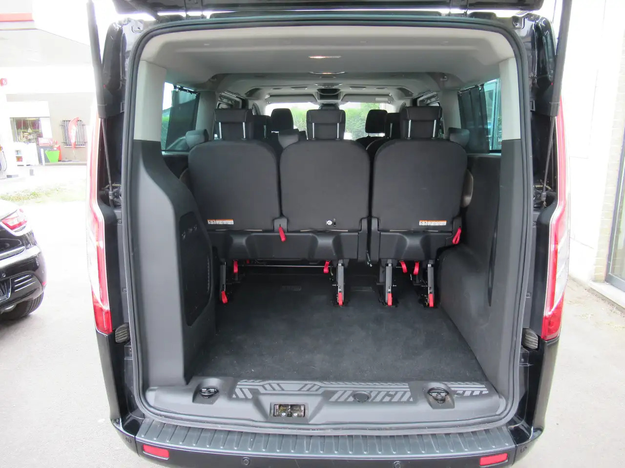 Ford Tourneo Custom 2.0 TDCi L2H1 - Пассажирский фургон: фото 5 Ford Tourneo Custom 2.0 TDCi L2H1 - Пассажирский фургон: фото 5