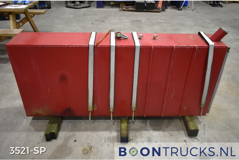Onbekend HYDRAULIEKTANK | L 30 x W 183 x H 77 cm * ca 400 L - Бак для гидравлической жидкости: фото 1 Onbekend HYDRAULIEKTANK | L 30 x W 183 x H 77 cm * ca 400 L - Бак для гидравлической жидкости: фото 1