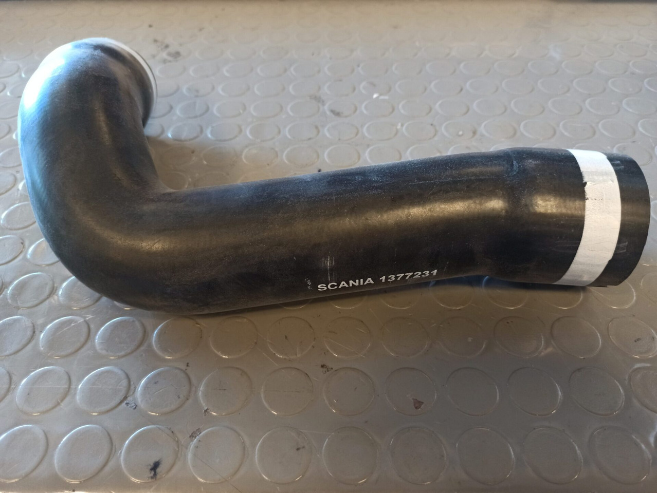 SCANIA COOLANT HOSE - 1377231 - Система охлаждения для Грузовиков: фото 1