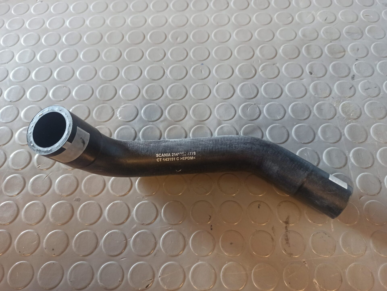 SCANIA COOLANT HOSE - 2141392 - Система охлаждения для Грузовиков: фото 1