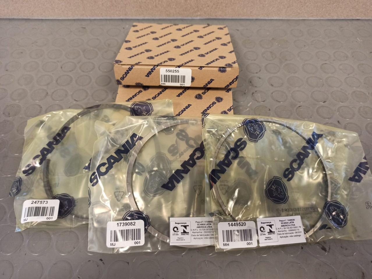 SCANIA PISTON RING KIT - 550255 - Поршень/ Кольцо/ Втулка для Грузовиков: фото 1 SCANIA PISTON RING KIT - 550255 - Поршень/ Кольцо/ Втулка для Грузовиков: фото 1