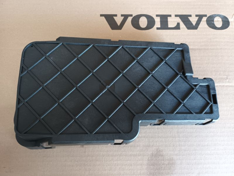 VOLVO COVER - 8171381 - Двигатель и запчасти для Грузовиков: фото 1