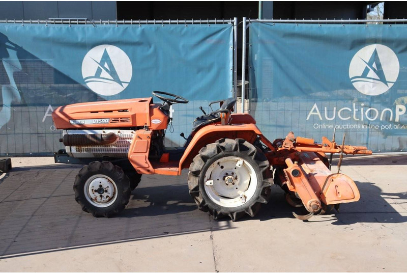 Kubota B1500DT - Трактор: фото 2 Kubota B1500DT - Трактор: фото 2