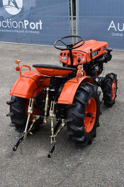 Kubota B5000 - Трактор: фото 4 Kubota B5000 - Трактор: фото 4