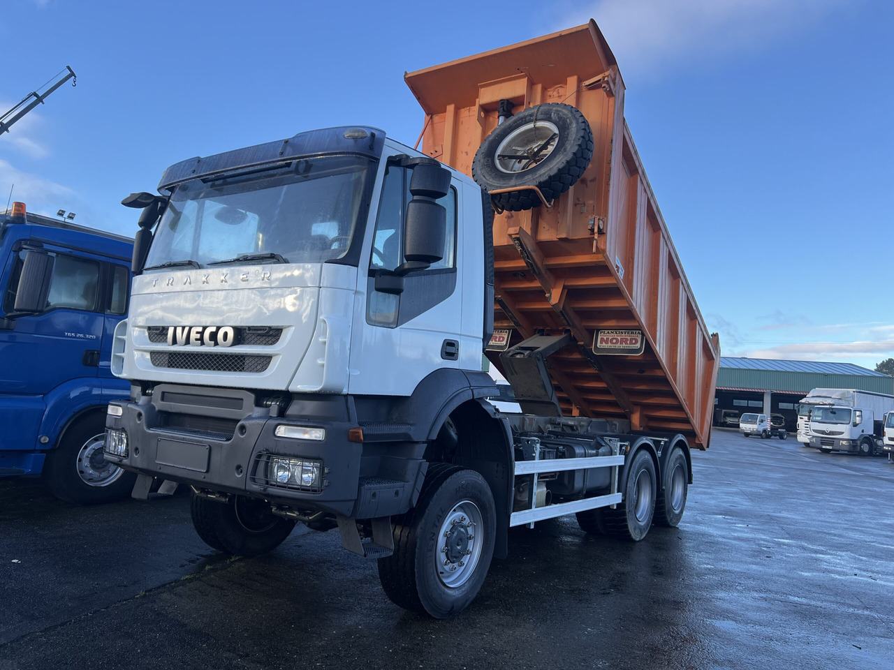 CAMION VOLQUETE IVECO TRAKKER 450 6X6 - Самосвал: фото 1 CAMION VOLQUETE IVECO TRAKKER 450 6X6 - Самосвал: фото 1