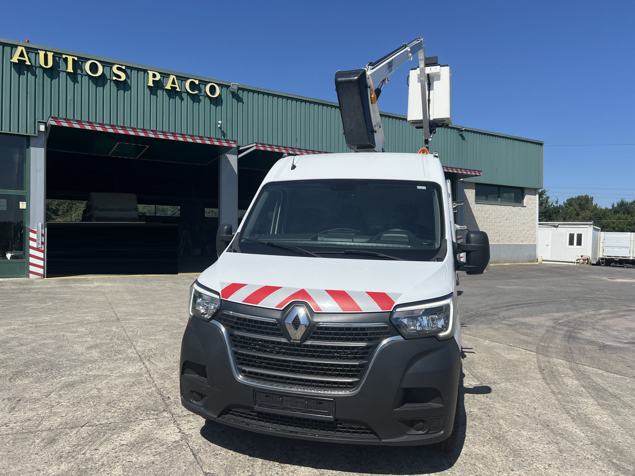 FURGON CON CESTA RENAULT MASTER - Грузовик с подъемником: фото 1 FURGON CON CESTA RENAULT MASTER - Грузовик с подъемником: фото 1