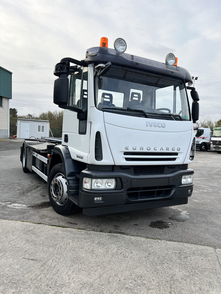 IVECO 300 EN CHASIS - Грузовик-шасси: фото 1 IVECO 300 EN CHASIS - Грузовик-шасси: фото 1