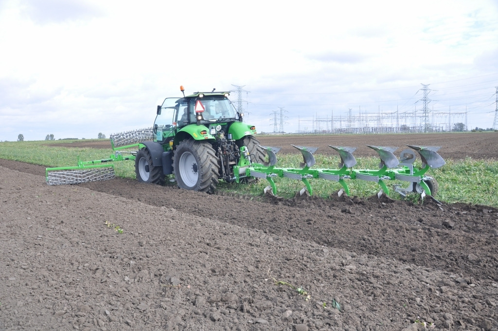 Bomet Wielozadaniowe wały zębate na przedni TUZ/ Vielzweck - Zahnwalze -Frontdreipunktanbau / Multi-purpose toothed rollers / Вал  для передней навески - Полевой каток: фото 1