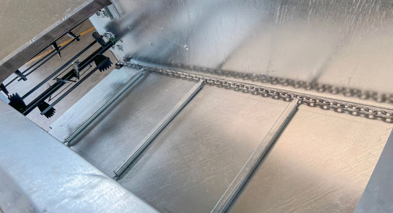 Cynkomet Rozrzutnik obornika 800 kg / Miststreuer Mini / SPREADER N-200 - Навозоразбрасыватель: фото 1 Cynkomet Rozrzutnik obornika 800 kg / Miststreuer Mini / SPREADER N-200 - Навозоразбрасыватель: фото 1