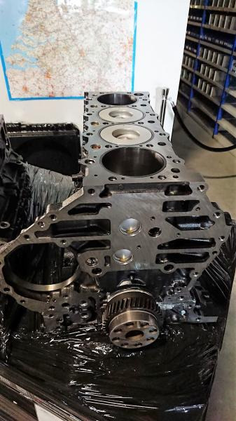 Isuzu  - Двигатель для Строительной техники: фото 1