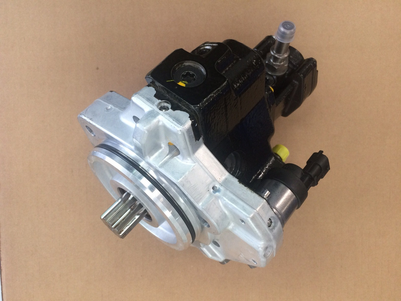 POMPA CARBURANTE ALTA PRESSIONE CP3.4+ / MOTORI MAN D2066 - D2676 - Топливный насос для Грузовиков: фото 1 POMPA CARBURANTE ALTA PRESSIONE CP3.4+ / MOTORI MAN D2066 - D2676 - Топливный насос для Грузовиков: фото 1