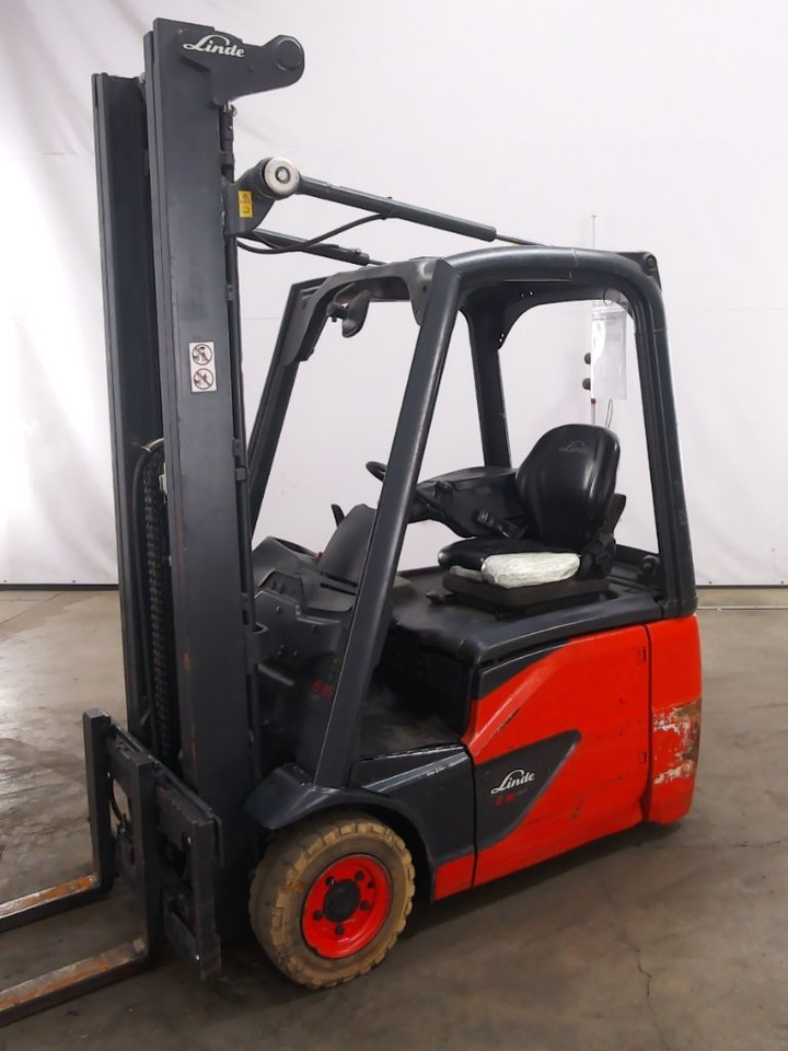Linde E15 - Электропогрузчик: фото 1 Linde E15 - Электропогрузчик: фото 1