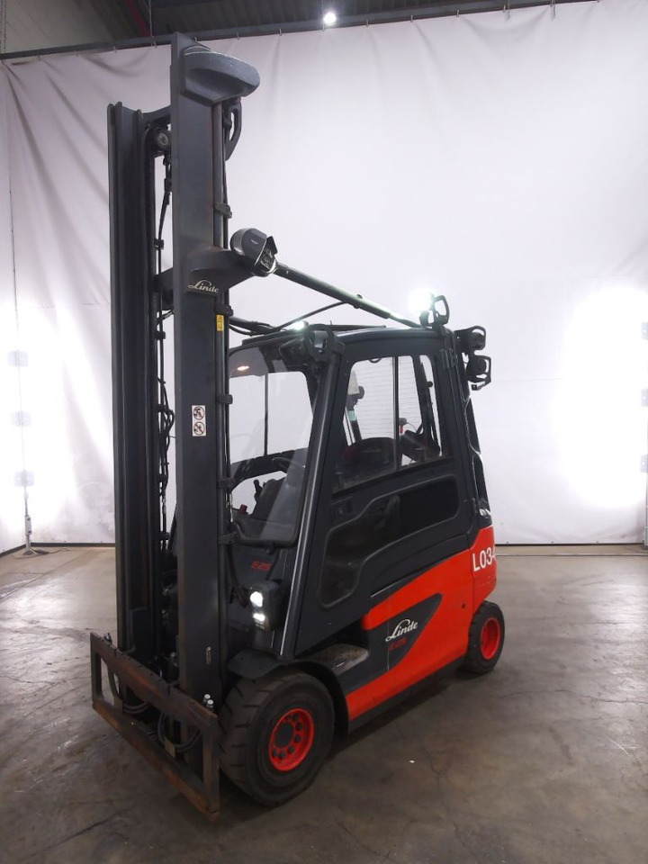 Linde E25-01 - Электропогрузчик: фото 1