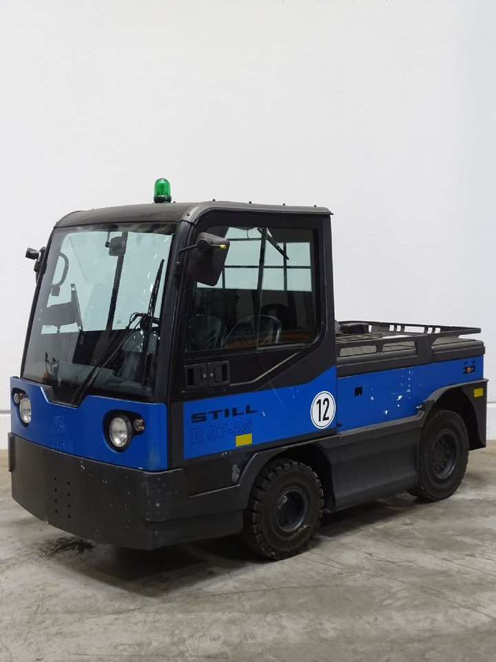 Linde P250 - Складской тягач: фото 1 Linde P250 - Складской тягач: фото 1
