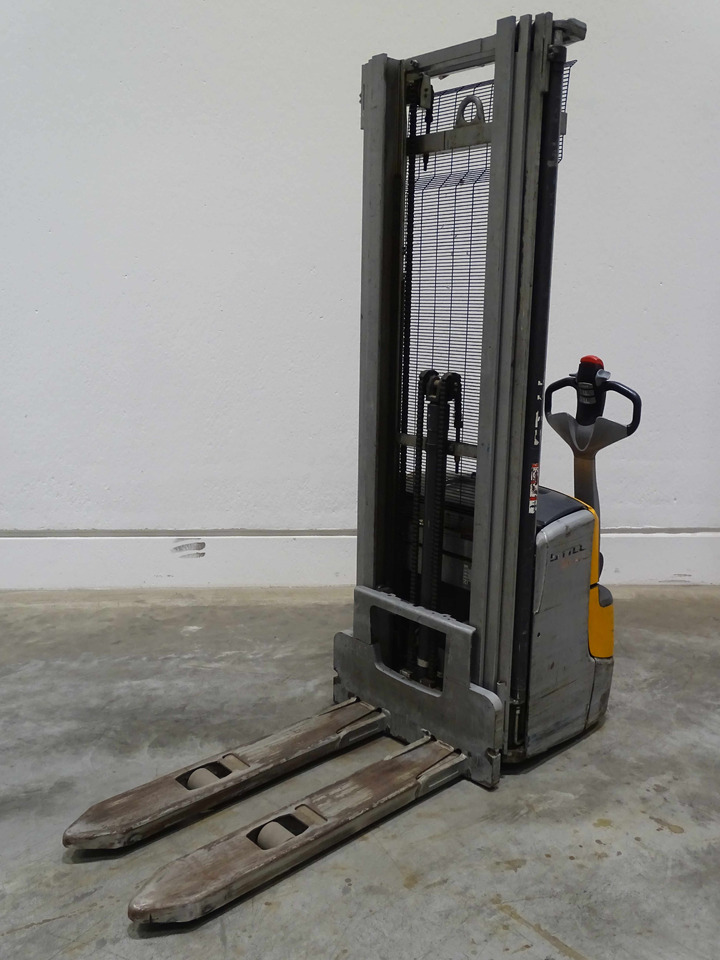 Still EXV14C - Штабелер: фото 1