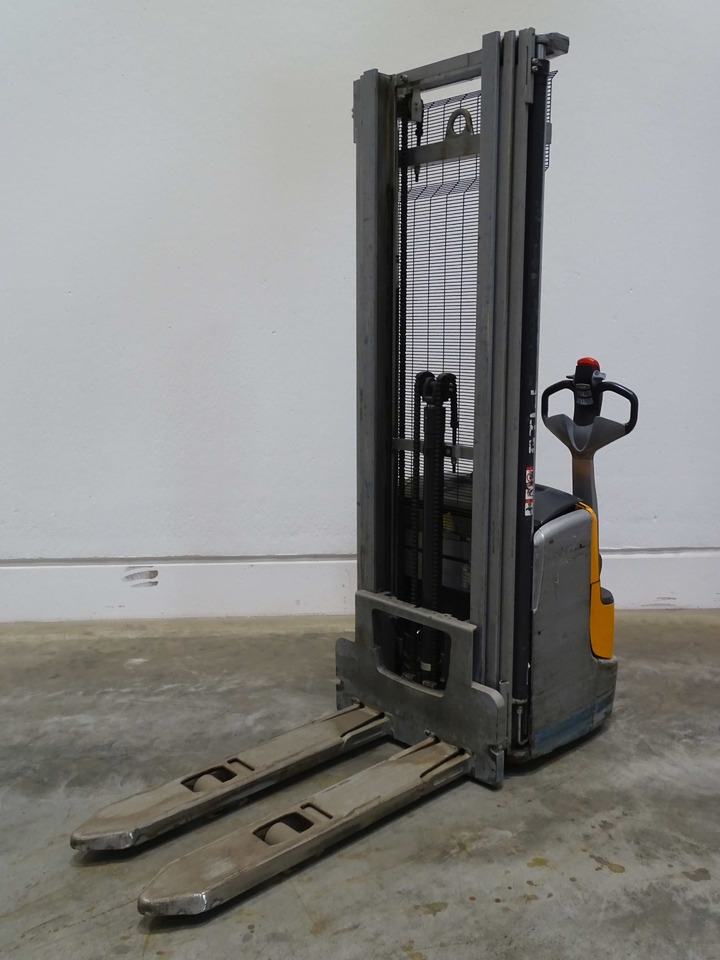 Still EXV14C - Штабелер: фото 1