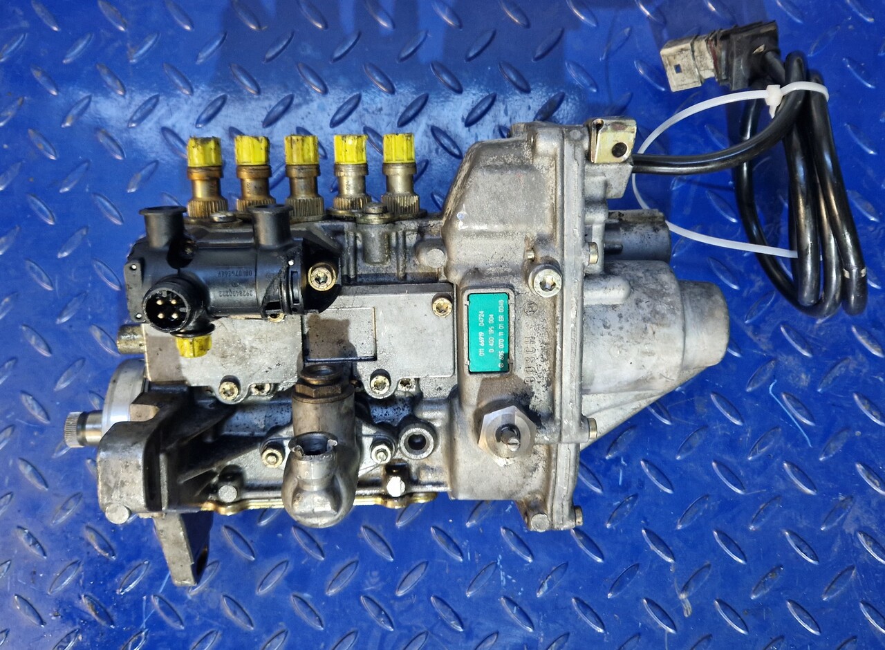 BOSCH INJECTION PUMP 0400195004 - Запчасти для Другой техники: фото 1 BOSCH INJECTION PUMP 0400195004 - Запчасти для Другой техники: фото 1
