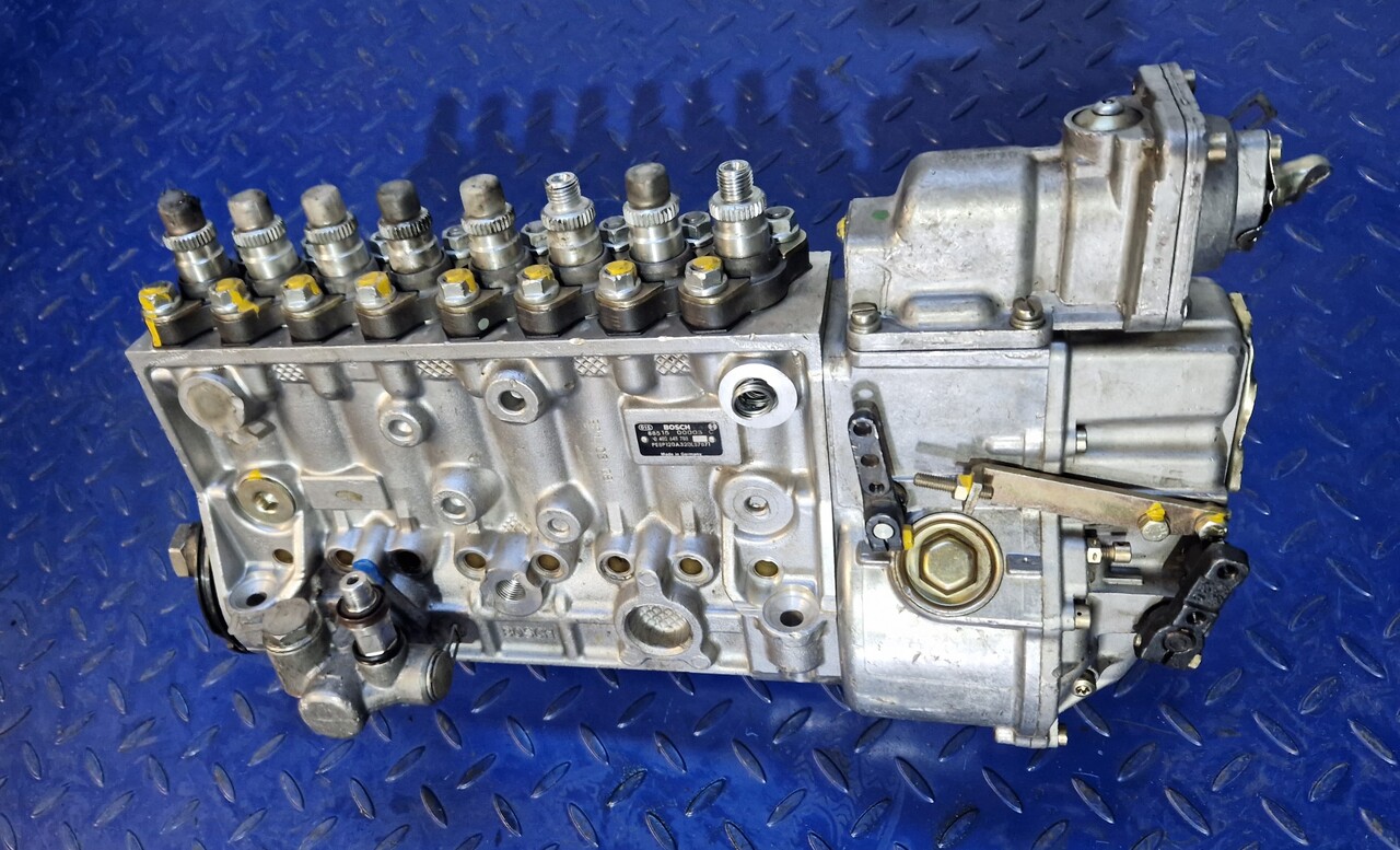 BOSCH INJECTION PUMP 0402648780 - Запчасти для Другой техники: фото 1 BOSCH INJECTION PUMP 0402648780 - Запчасти для Другой техники: фото 1