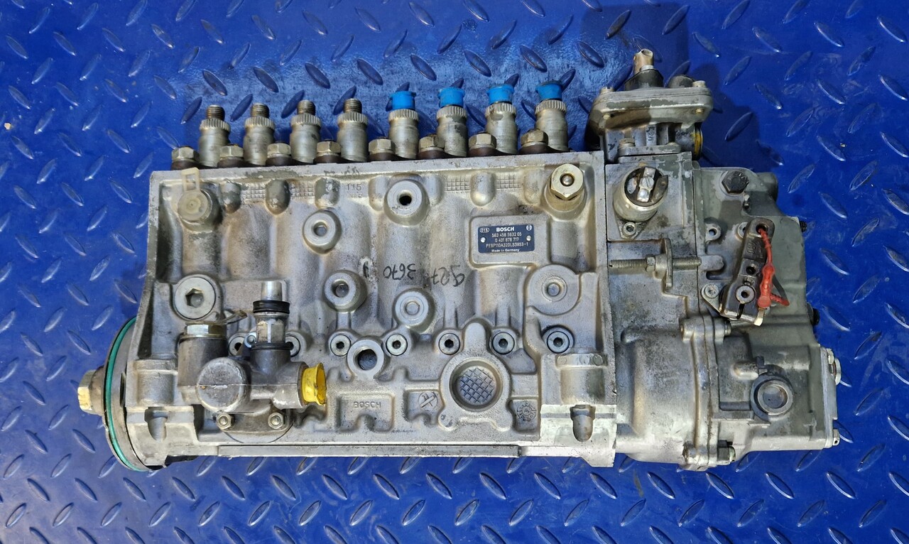 Liebherr INJECTION PUMP 0401818717 - Запчасти для Строительной техники: фото 1 Liebherr INJECTION PUMP 0401818717 - Запчасти для Строительной техники: фото 1