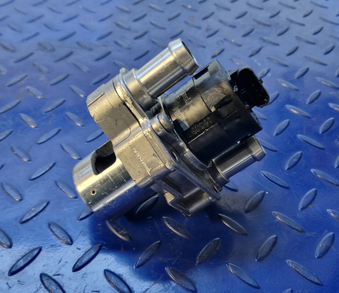 MERCEDES-BENZ Supapa egr A646140vv60 - Запчасти для Другой техники: фото 1
