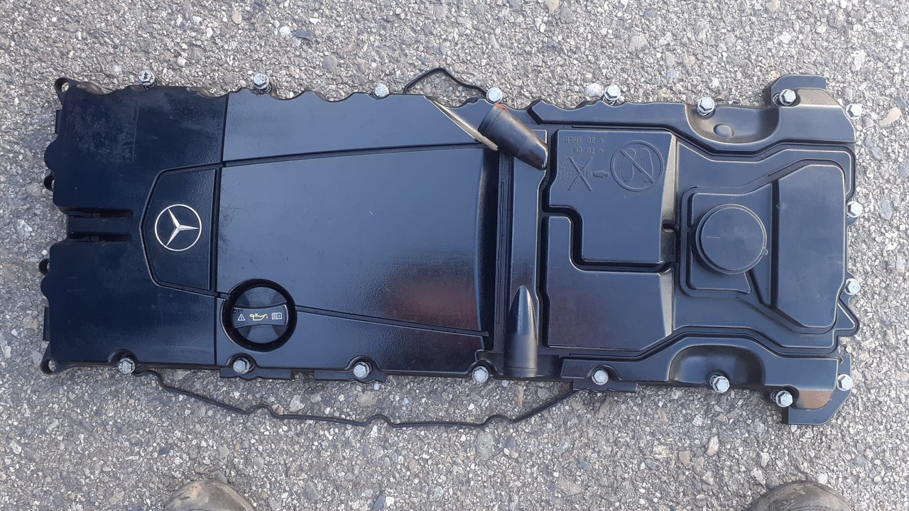 Mercedes Cilinderhead cover A9360100930 - Запчасти для Грузовиков: фото 1 Mercedes Cilinderhead cover A9360100930 - Запчасти для Грузовиков: фото 1