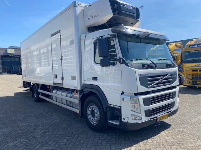Volvo FM 330 EEV koelvriesbak , 760 lang, 2 comp, carrier koeler, D"hollandia klep - Рефрижератор: фото 2 Volvo FM 330 EEV koelvriesbak , 760 lang, 2 comp, carrier koeler, D"hollandia klep - Рефрижератор: фото 2