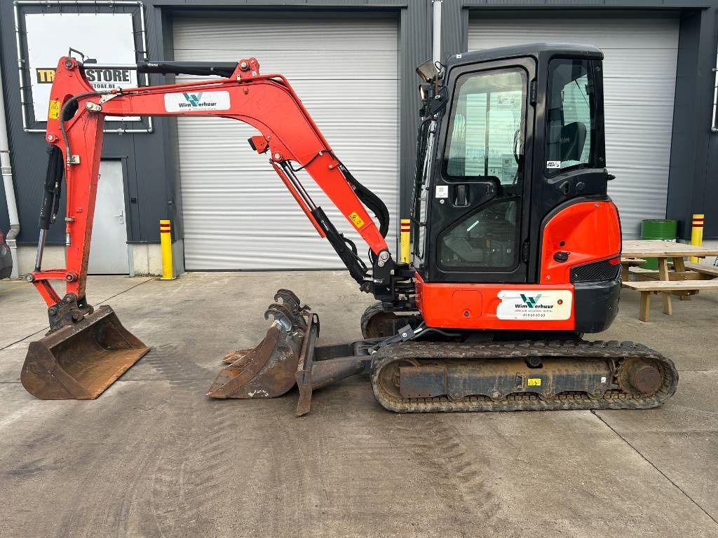 Kubota U 36-4 - Мини-экскаватор: фото 1 Kubota U 36-4 - Мини-экскаватор: фото 1